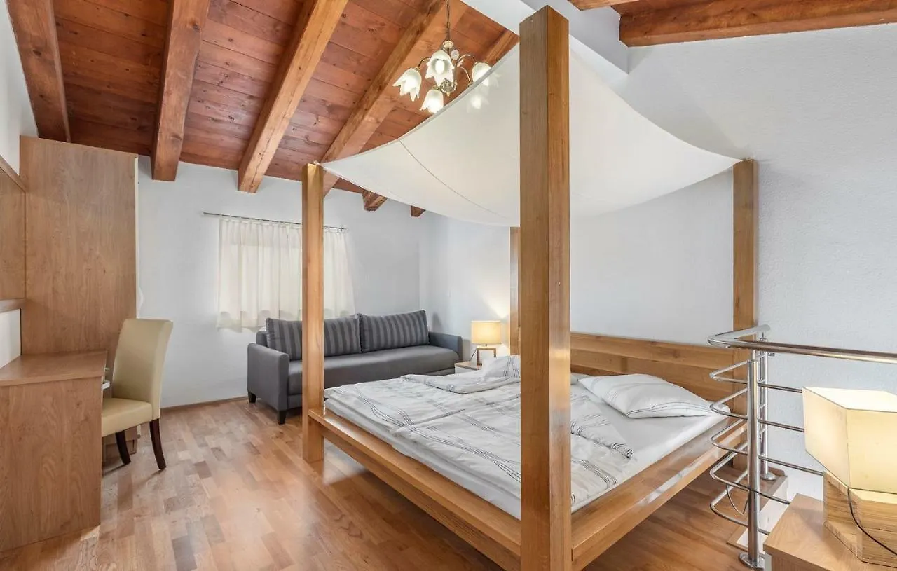Apart Complex Villa Anja Sveti Lovrec Pazenaticki Croatia