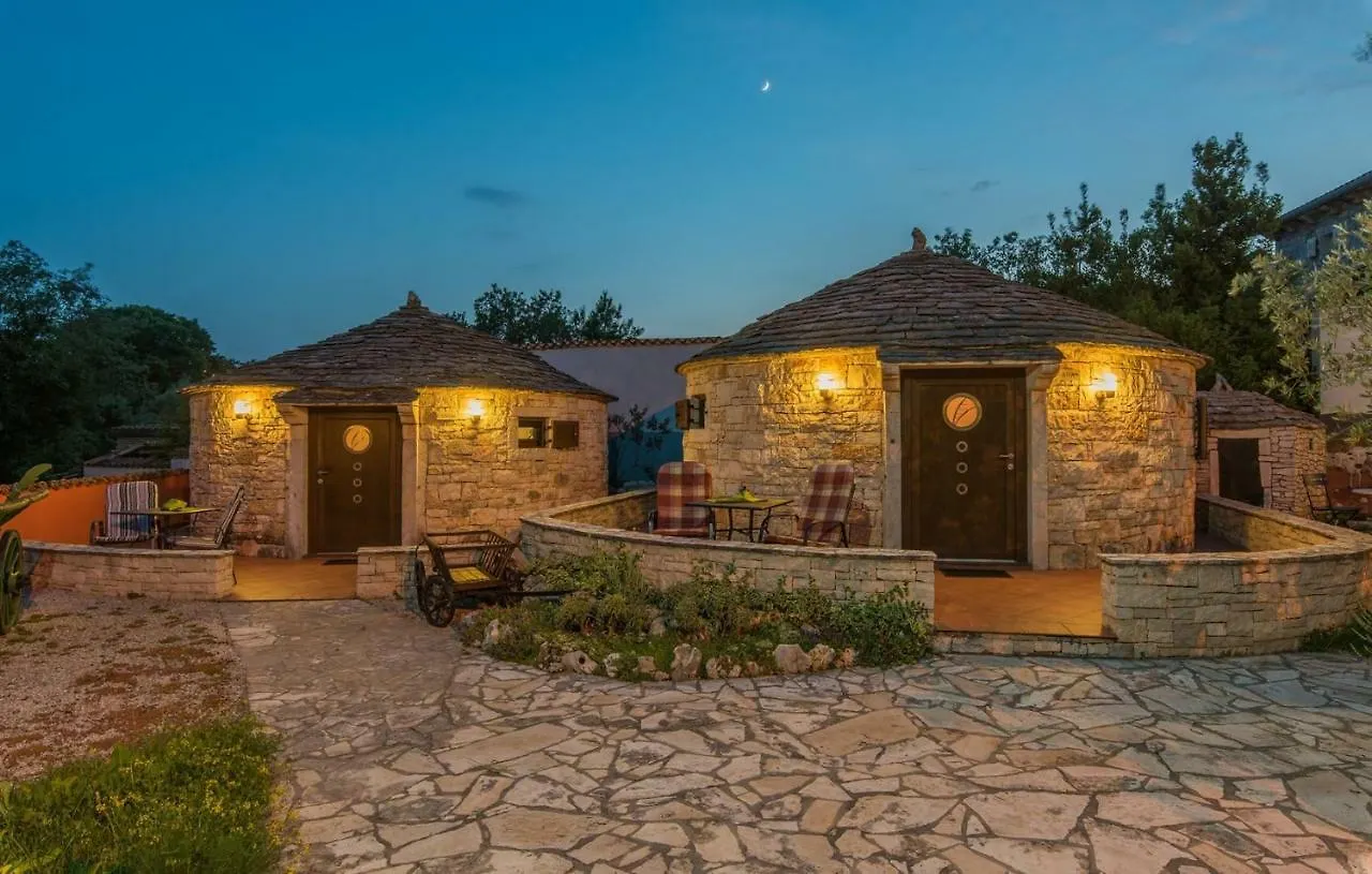 Guest house Apart Complex Villa Anja Sveti Lovrec Pazenaticki