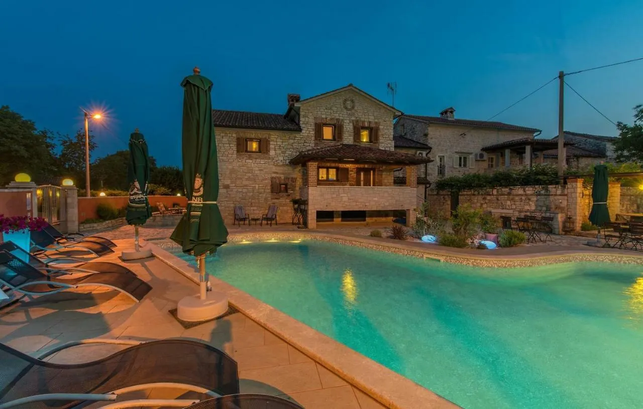 Apart Complex Villa Anja Sveti Lovrec Pazenaticki Croatia